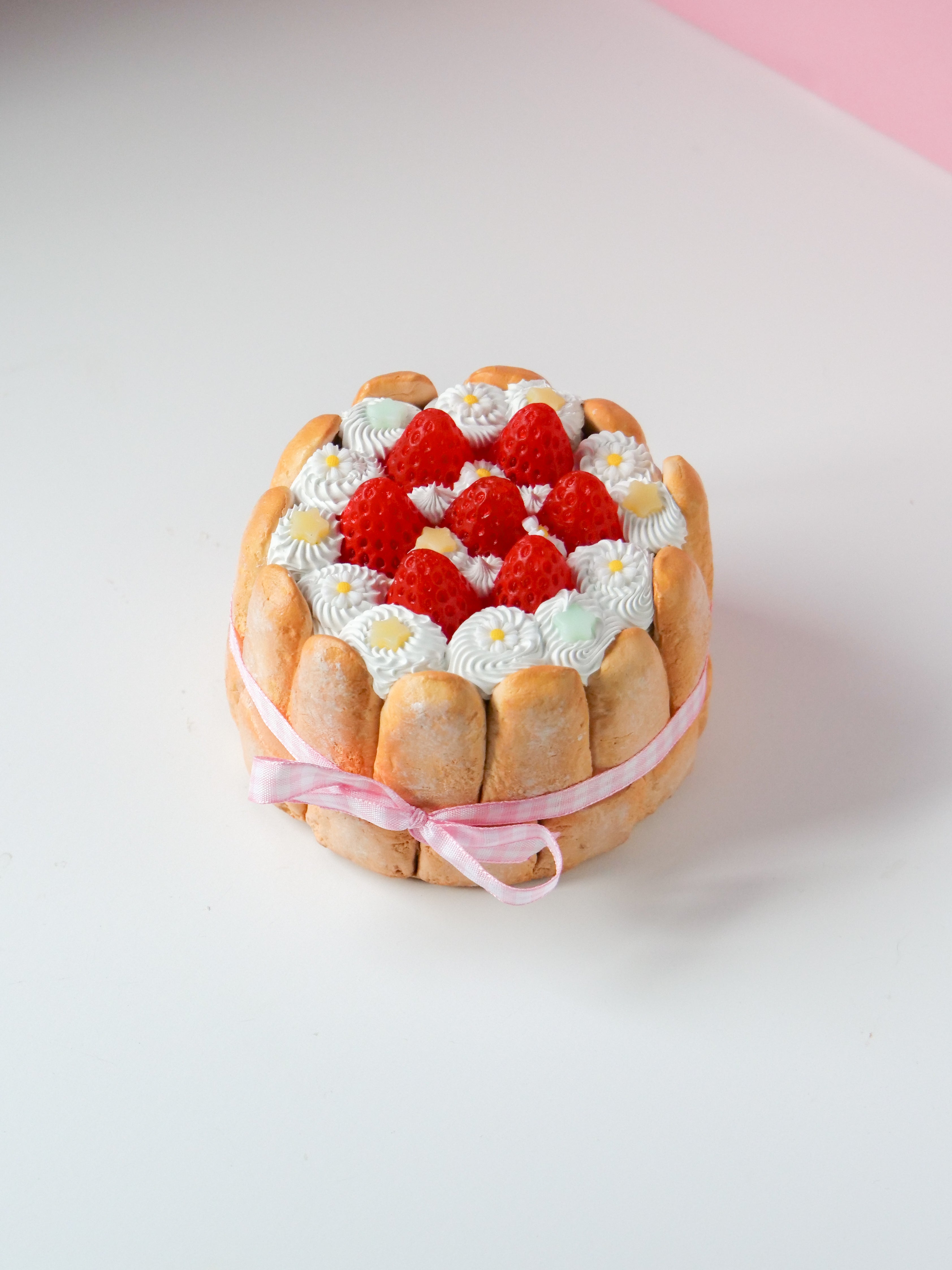 Charlotte Cake Ashtray