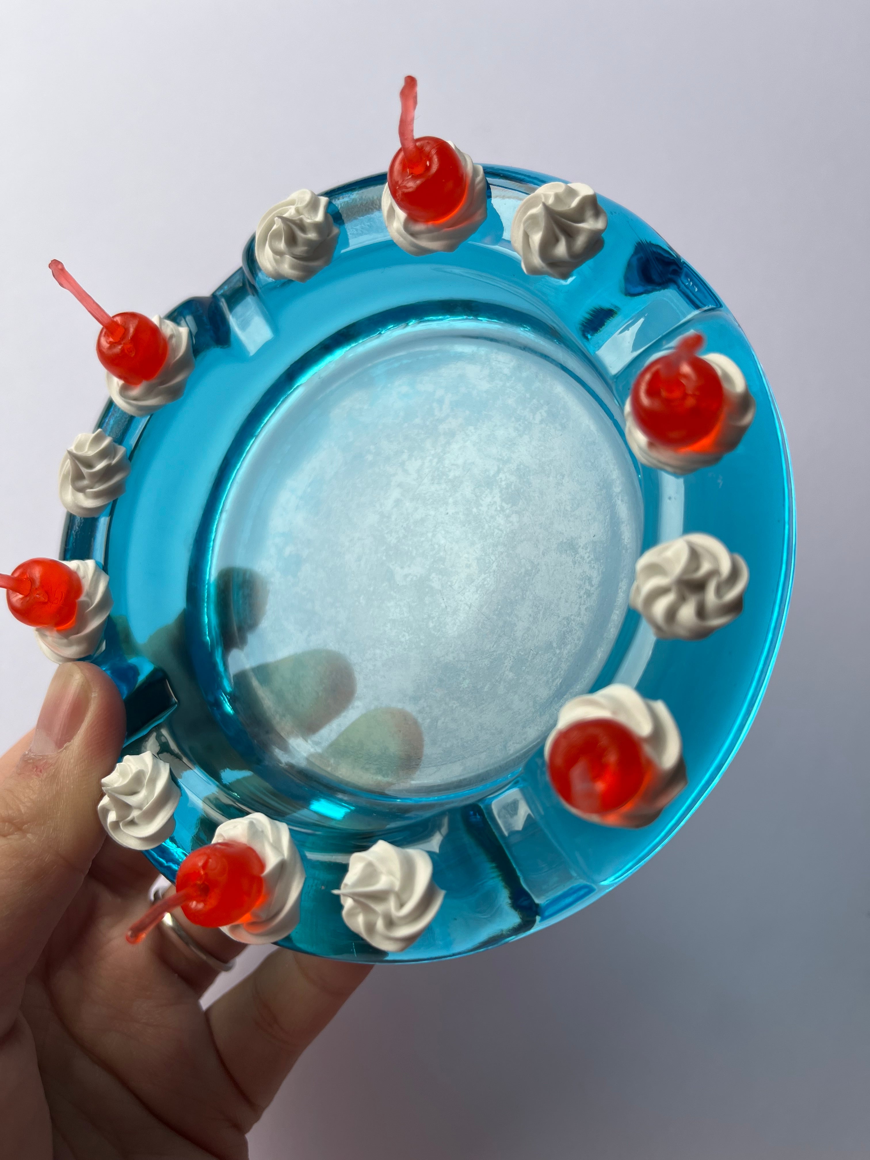 berry blue jelly ashtray (4.5")