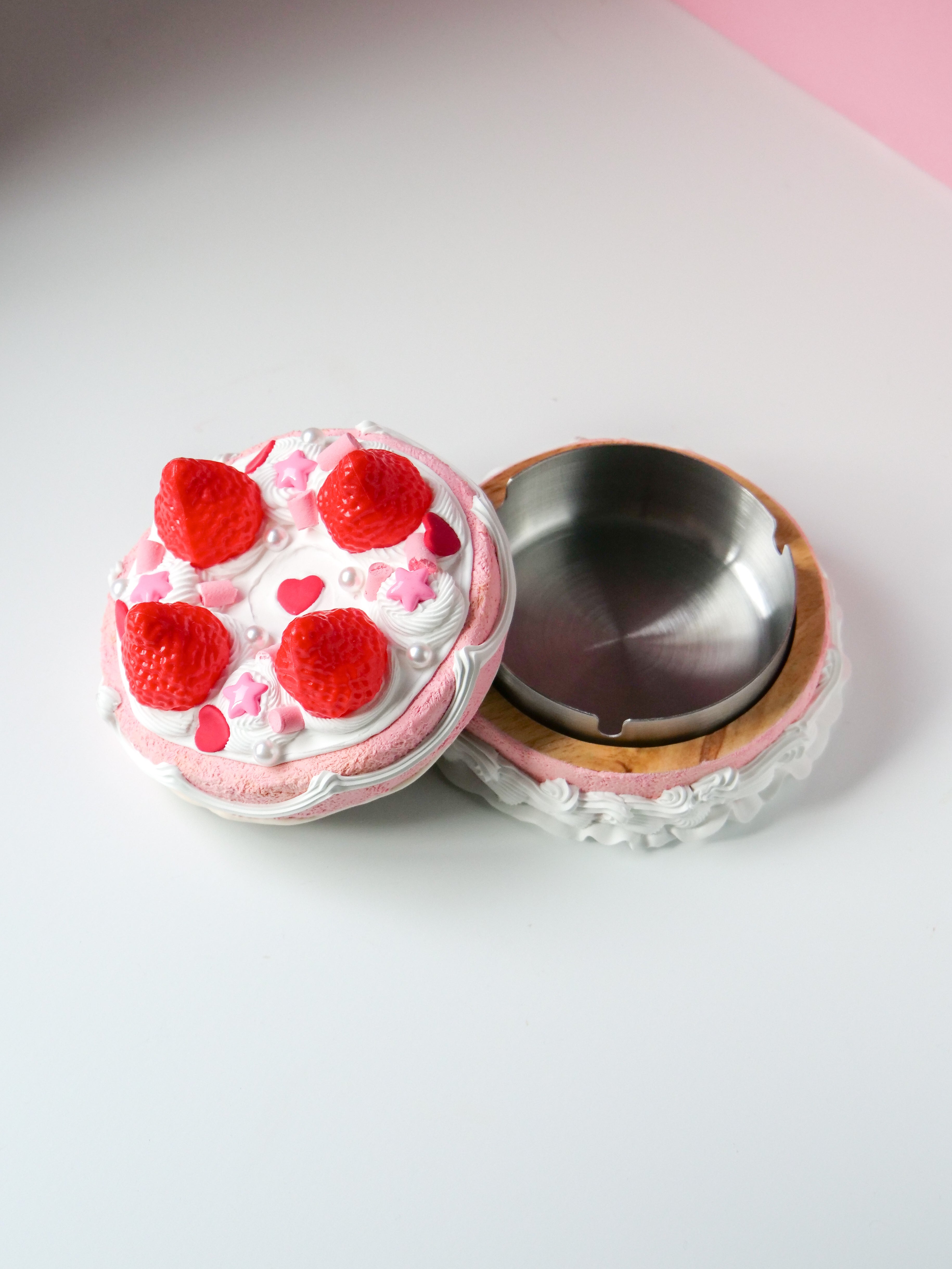 Strawberry Hearts Cake Ashtray