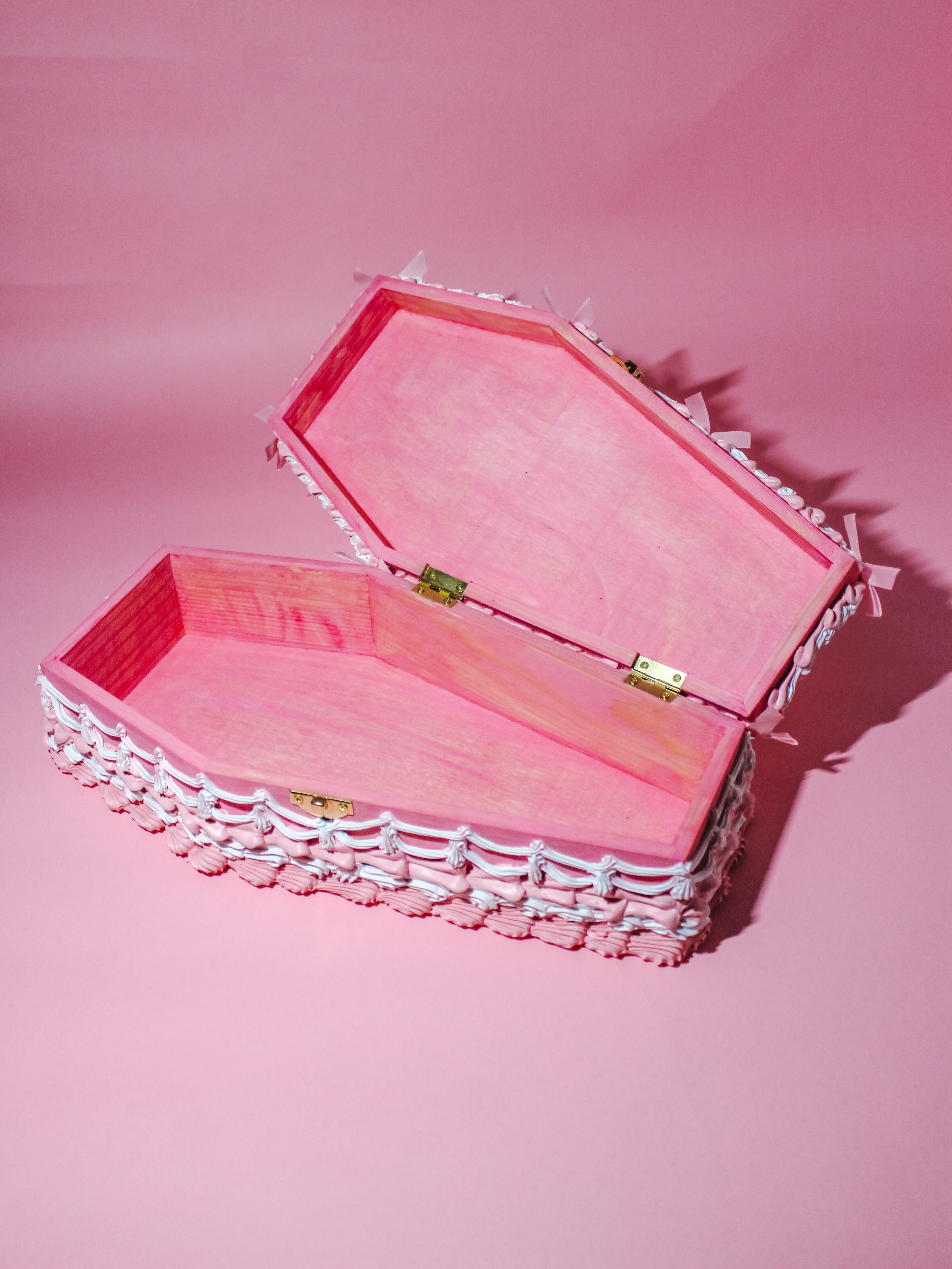 pink bows coffin cake box