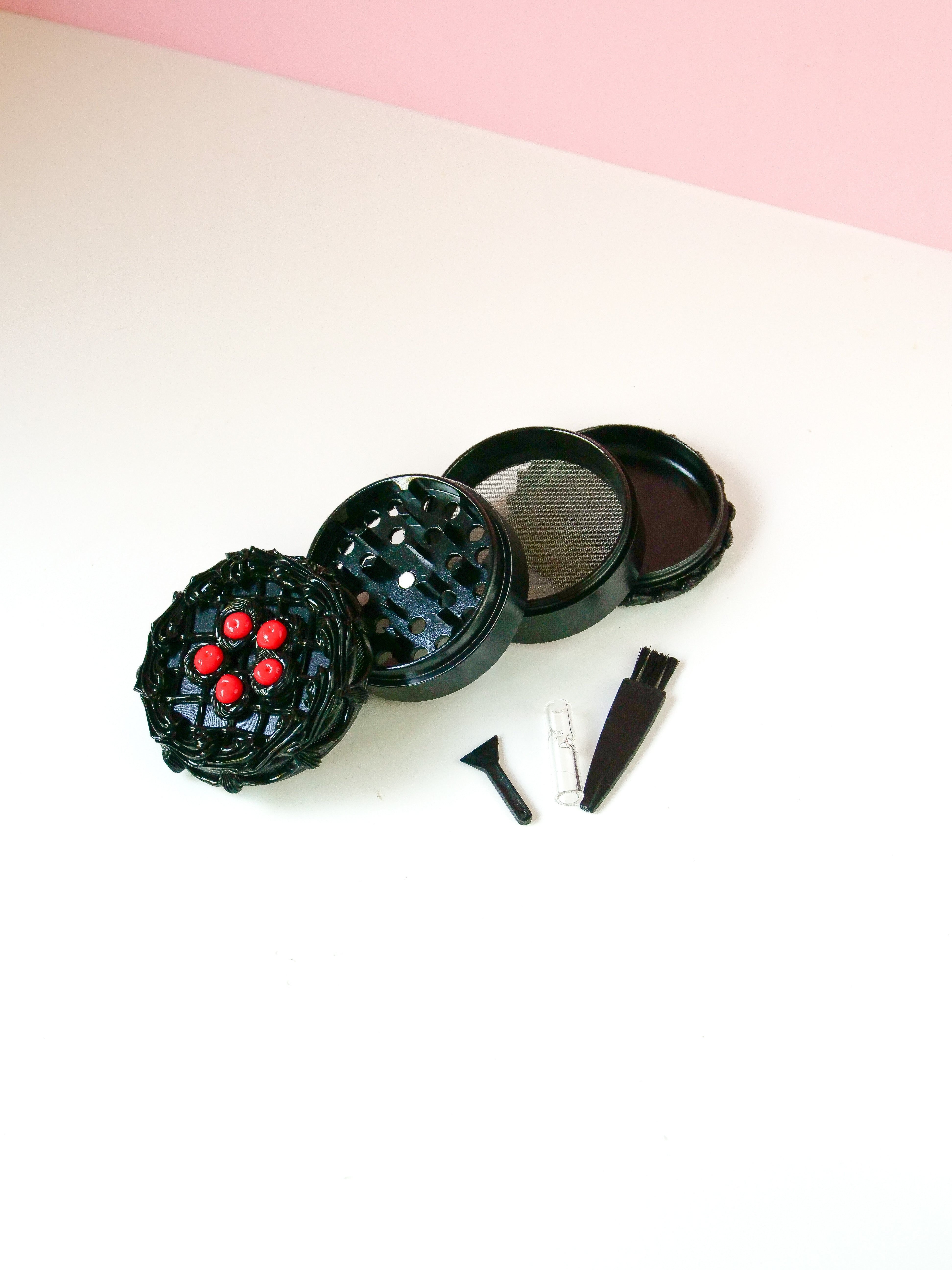 Vintage Style Black Cake Grinder (4 layer)