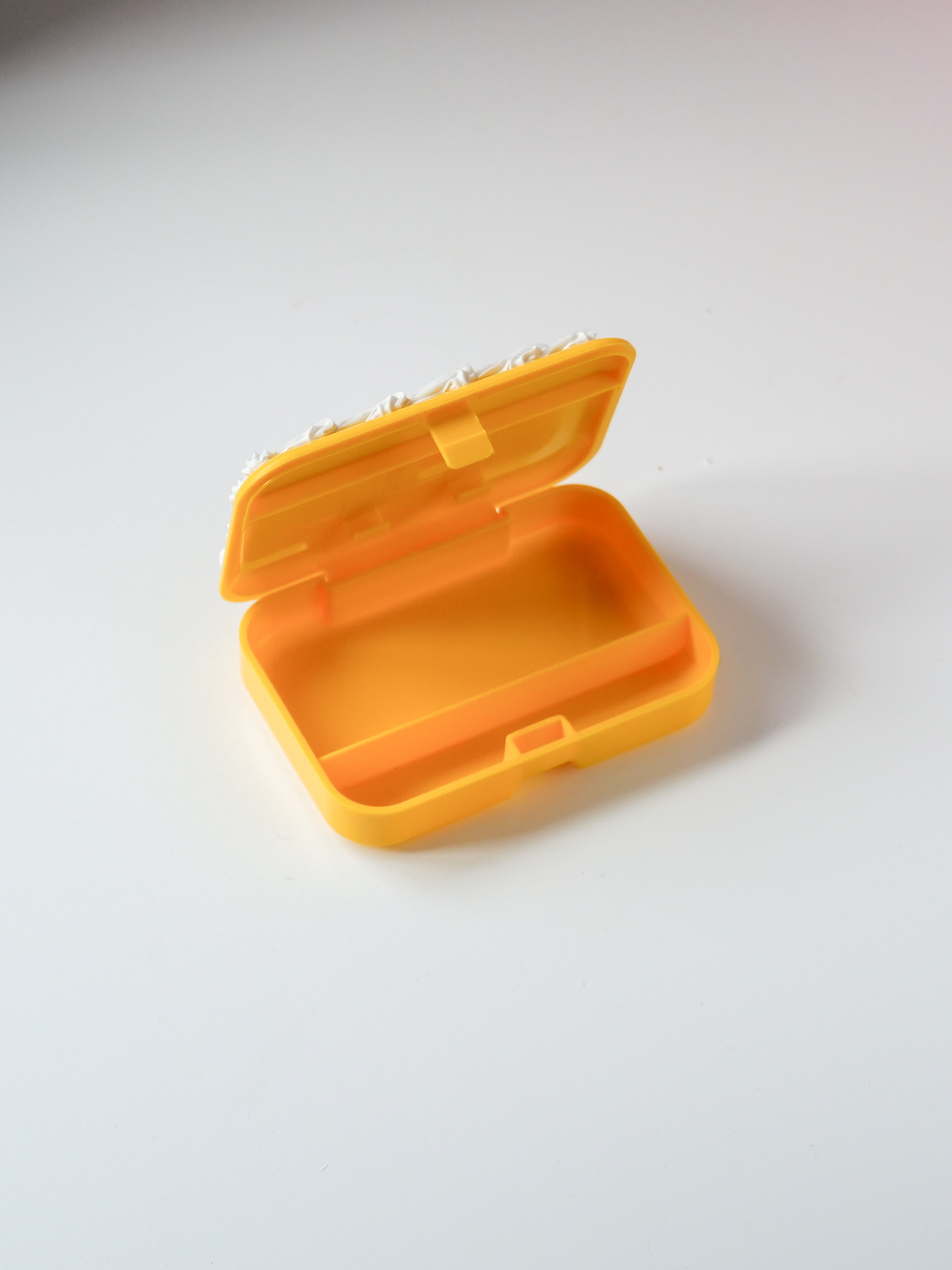 Trinket Cake Stash Box