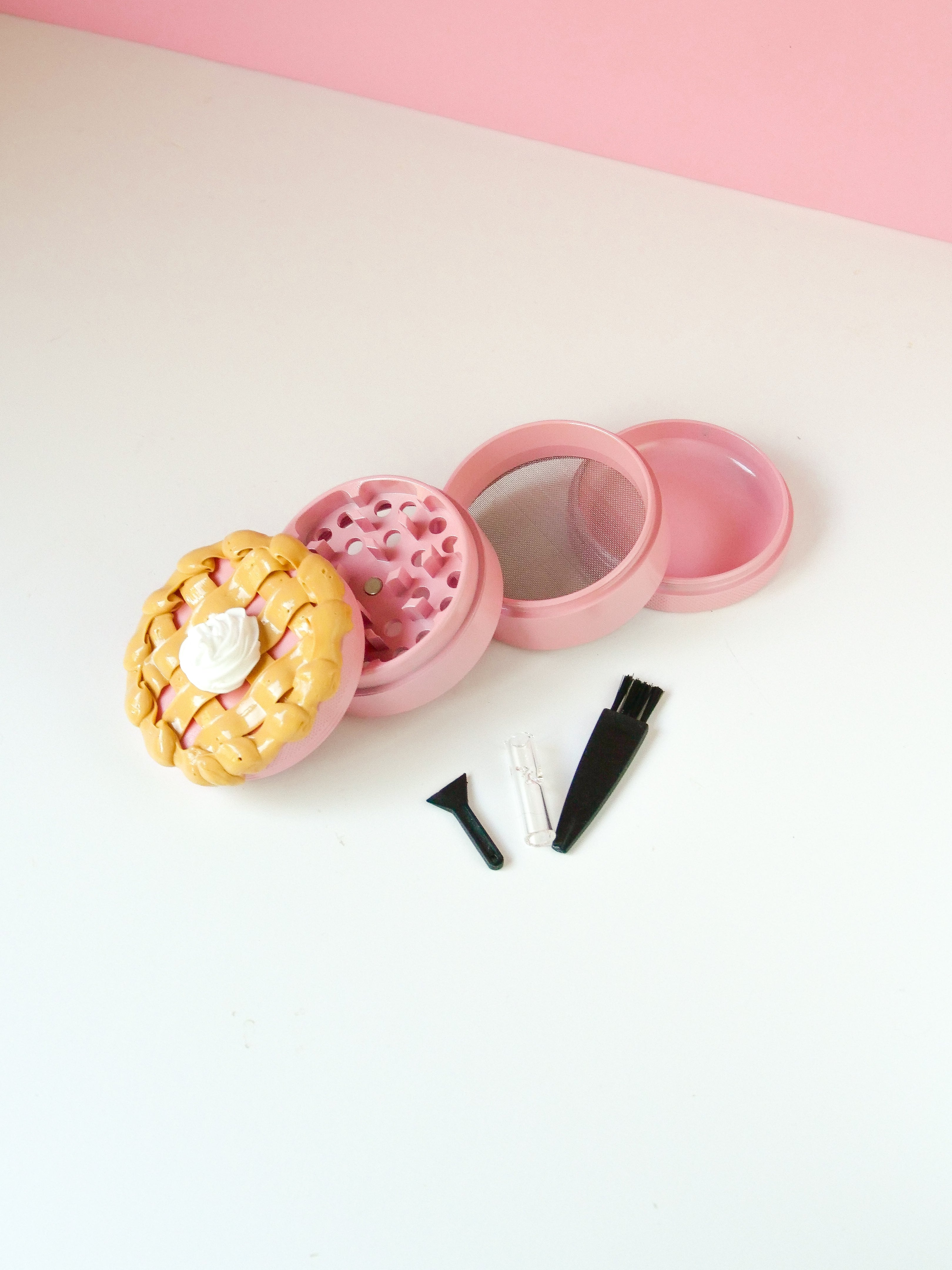 Strawberry Pie Grinder (4 layer)