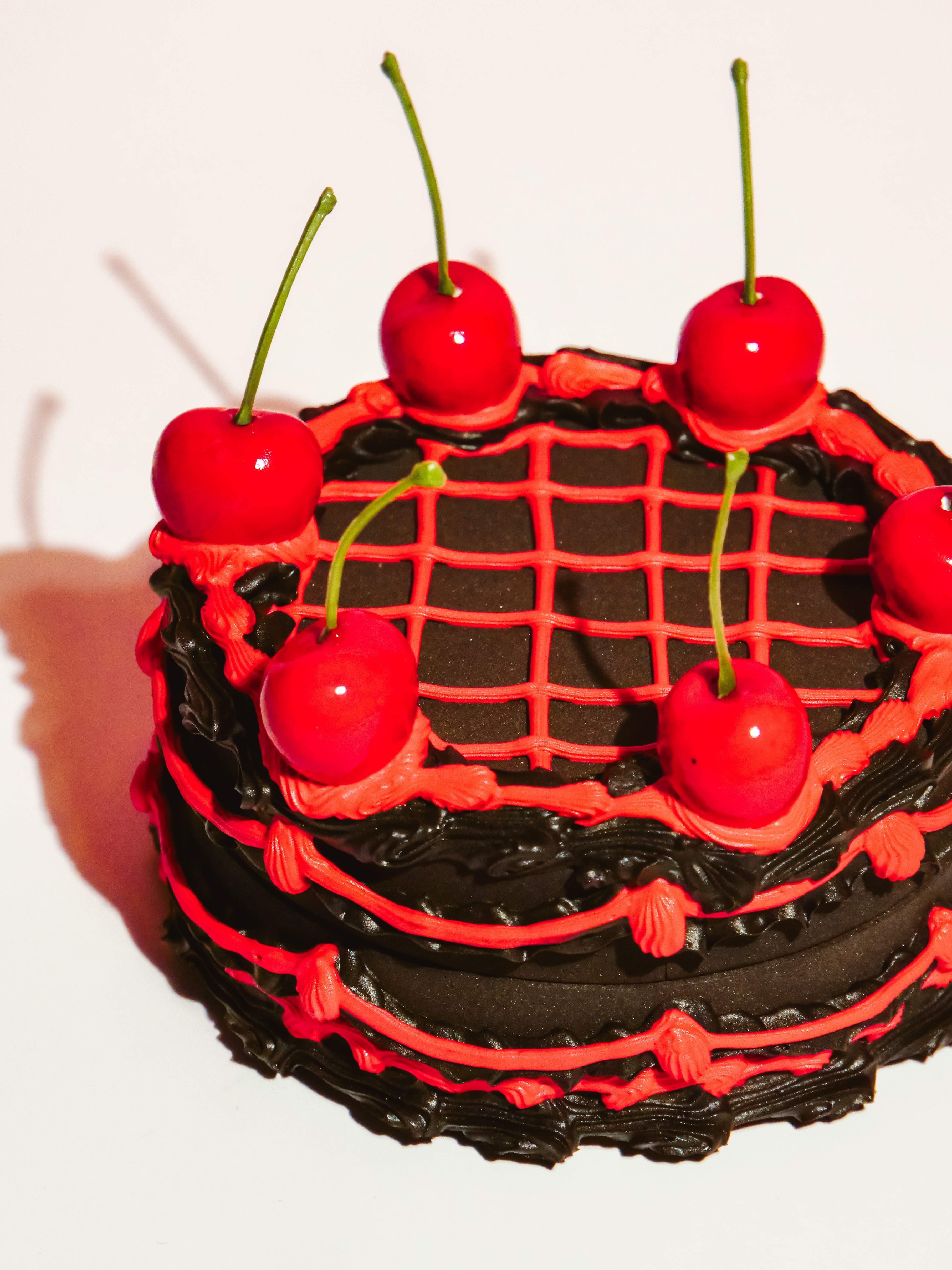 Black cherry cake ashtray